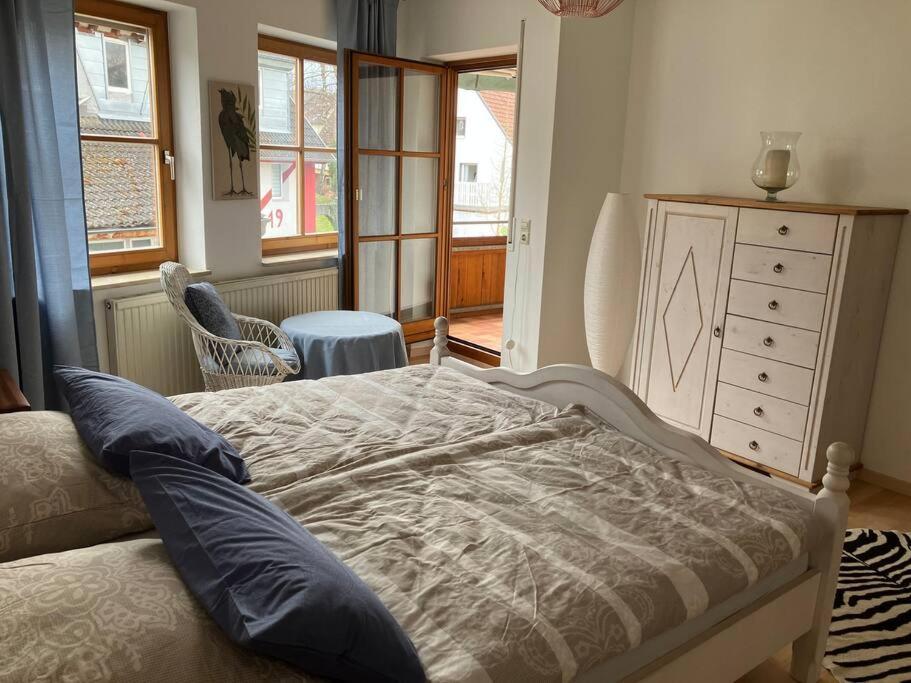 Grosszuegige, Helle 3,5 Zimmer Wohnung บาลิงเงน ภายนอก รูปภาพ